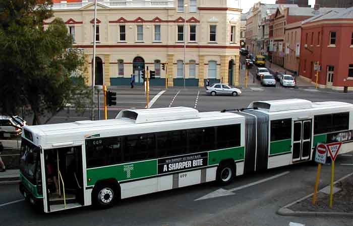 Transperth Renault PR180 Bolton 699